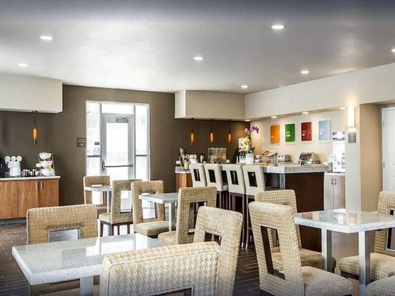 Comfort Suites Woodland - Sacramento Airport Exterior foto