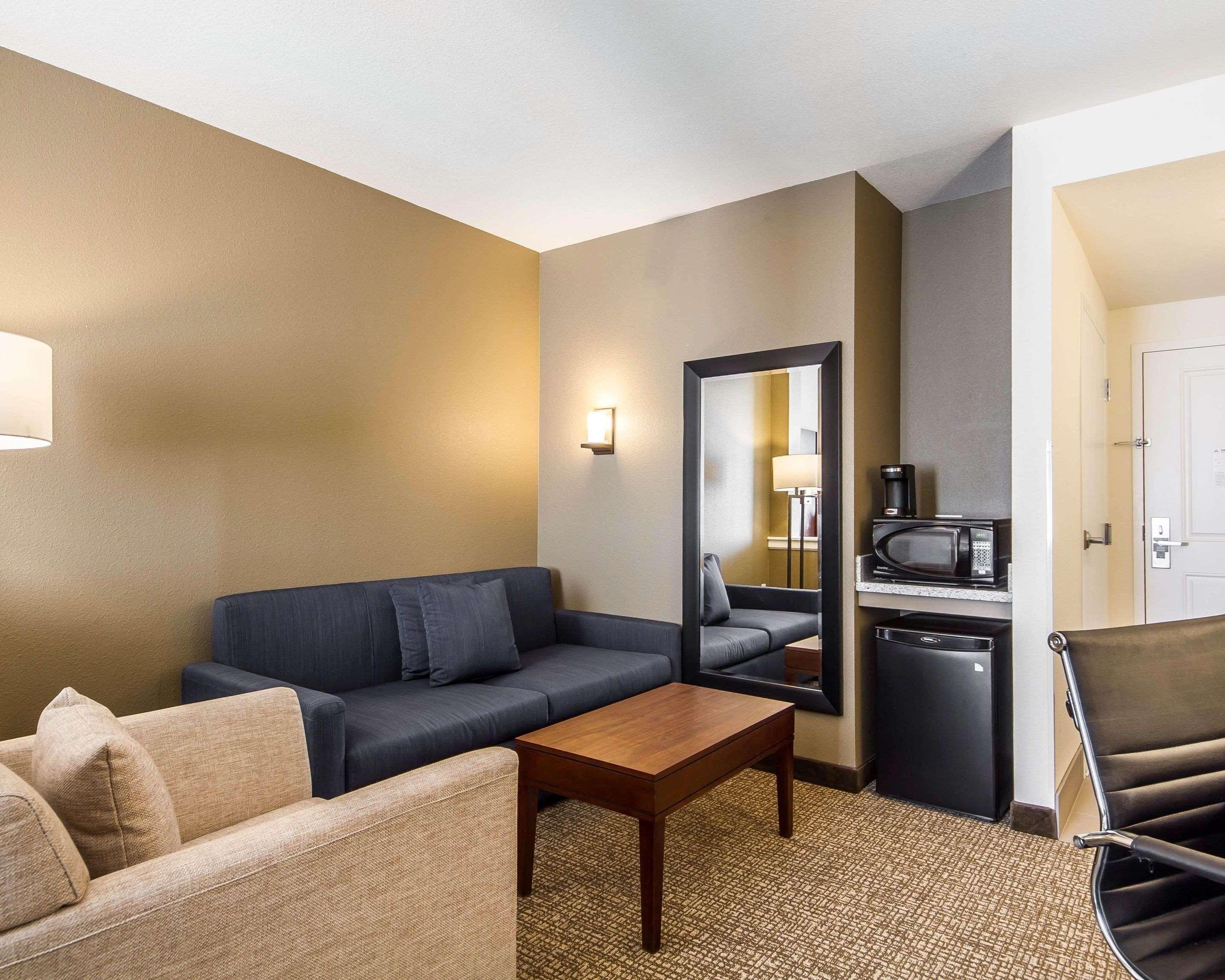 Comfort Suites Woodland - Sacramento Airport Exterior foto