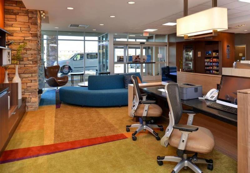 Comfort Suites Woodland - Sacramento Airport Exterior foto